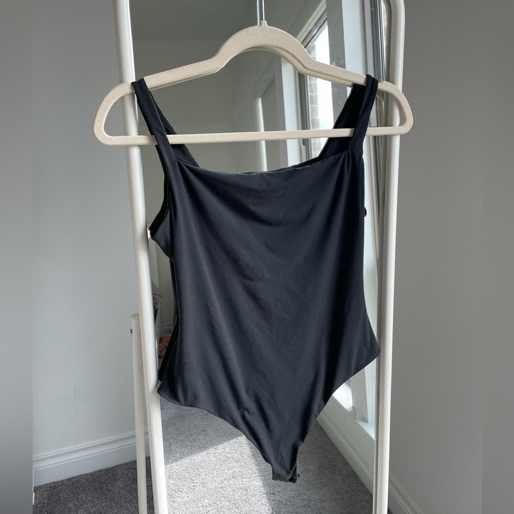 SKIMS square neck black bodysuit size large